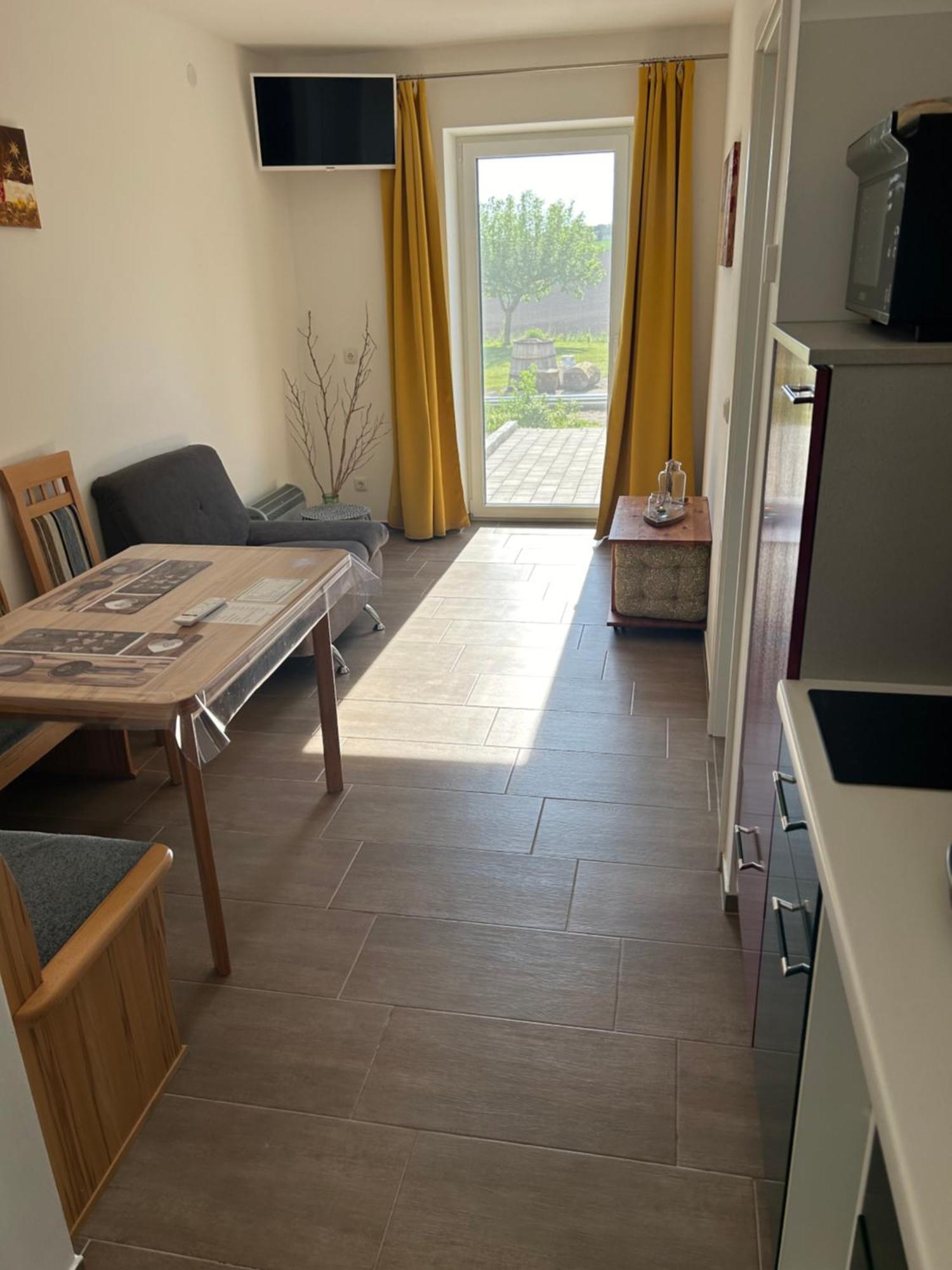 Babsi Appartments - Leben Am Land Вельс Экстерьер фото